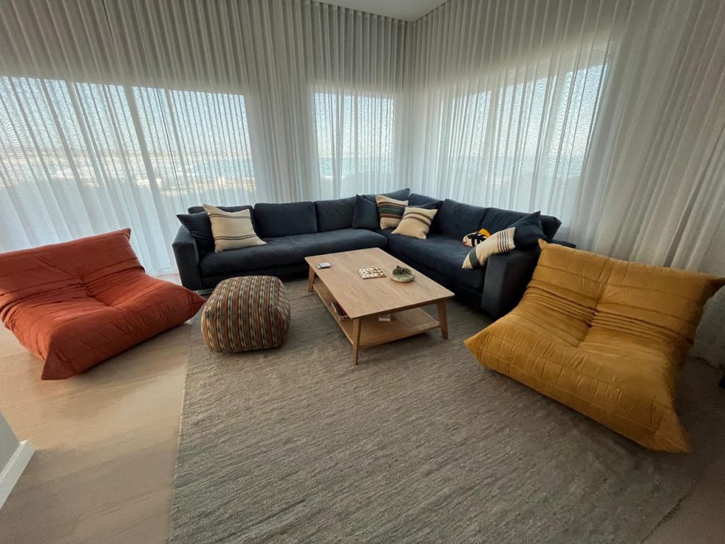 Jung Sofas
