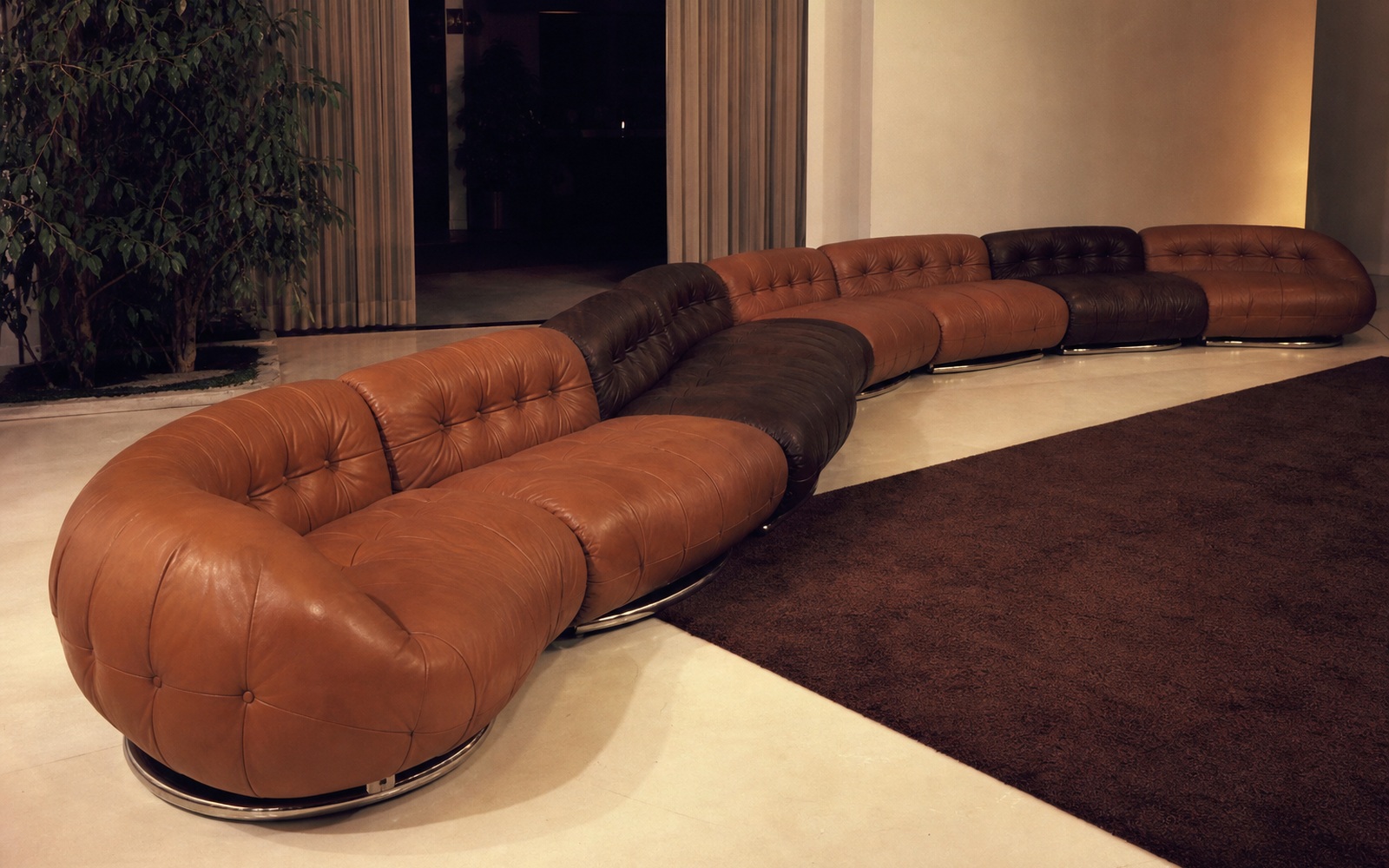 DS-600 Sofa - Period context