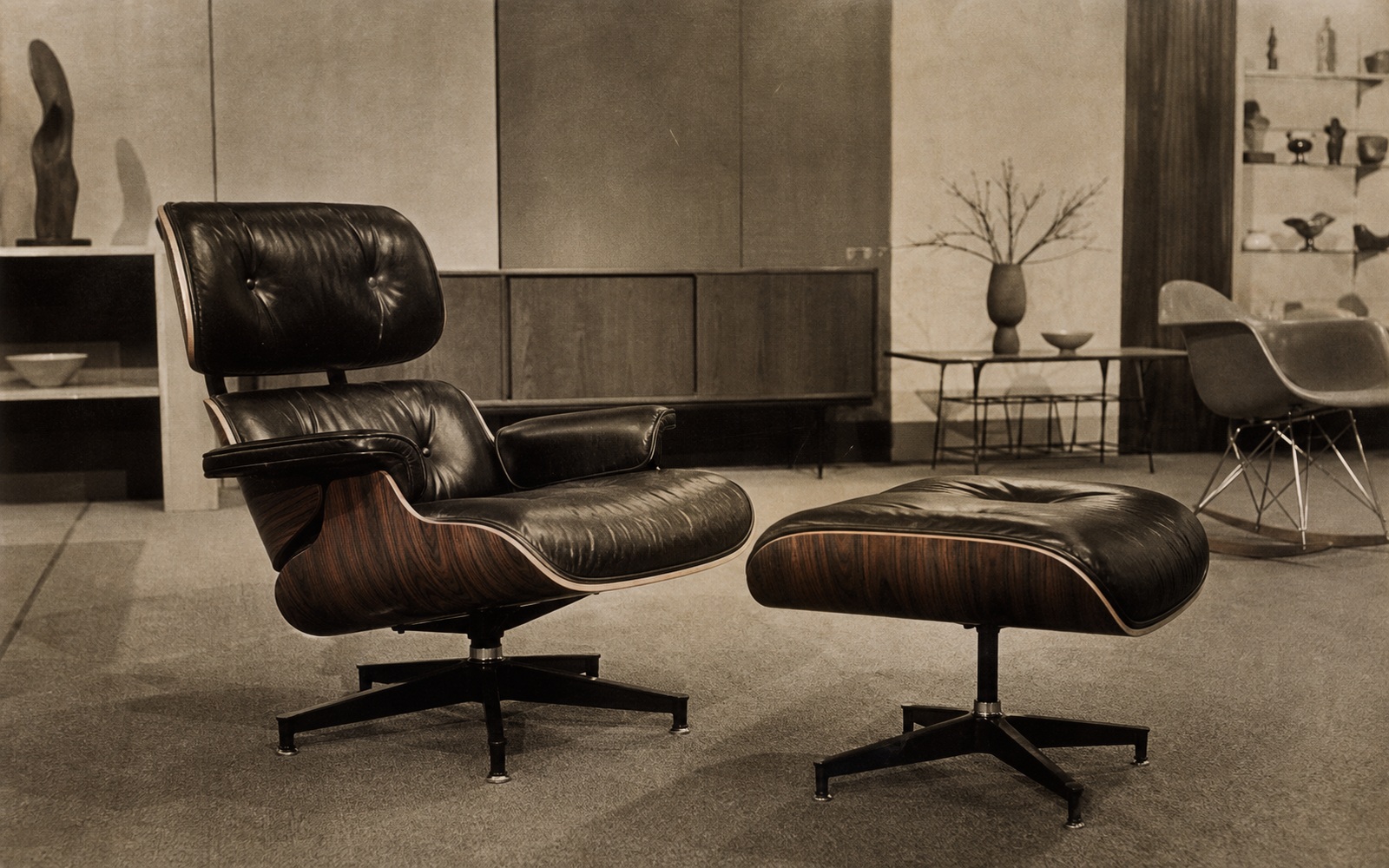 Eames Lounge Chair - Period context